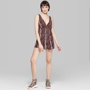 NWT Wild Fable Abstract Boho Sleeveless Deep V Romper Size Small